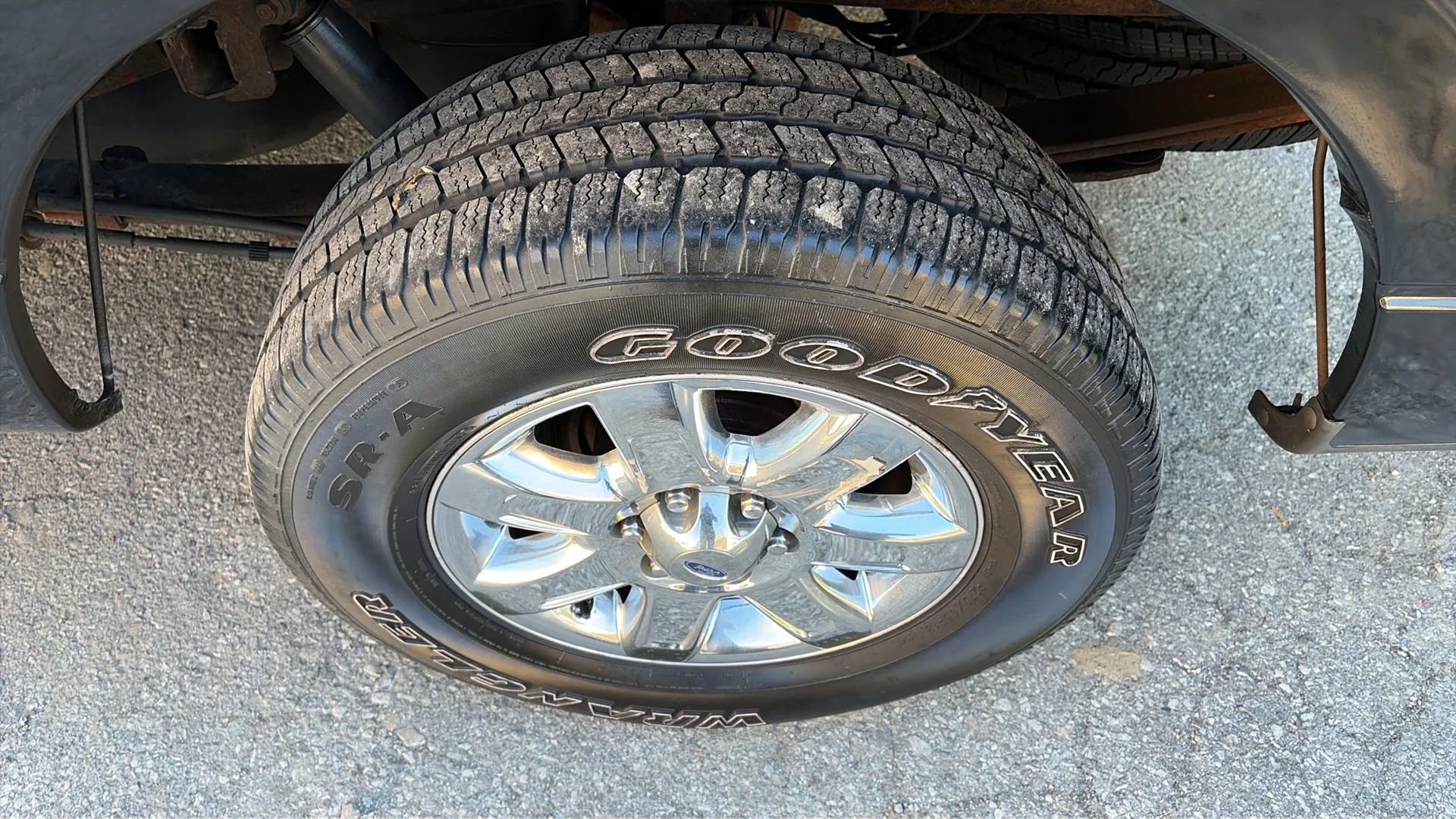 Used 2013 Ford F150 XLT w/ Luxury Equipment Group image 26