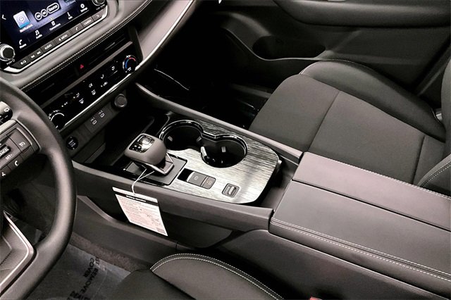 New 2026 Nissan Rogue S image 8