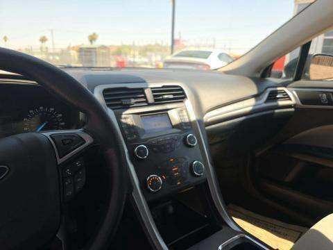 Used 2020 Ford Fusion S FWD image 8