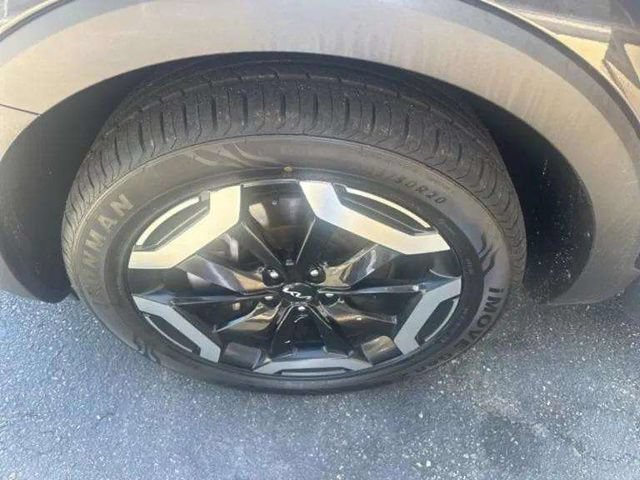 Used 2025 Kia Telluride S FWD image 24