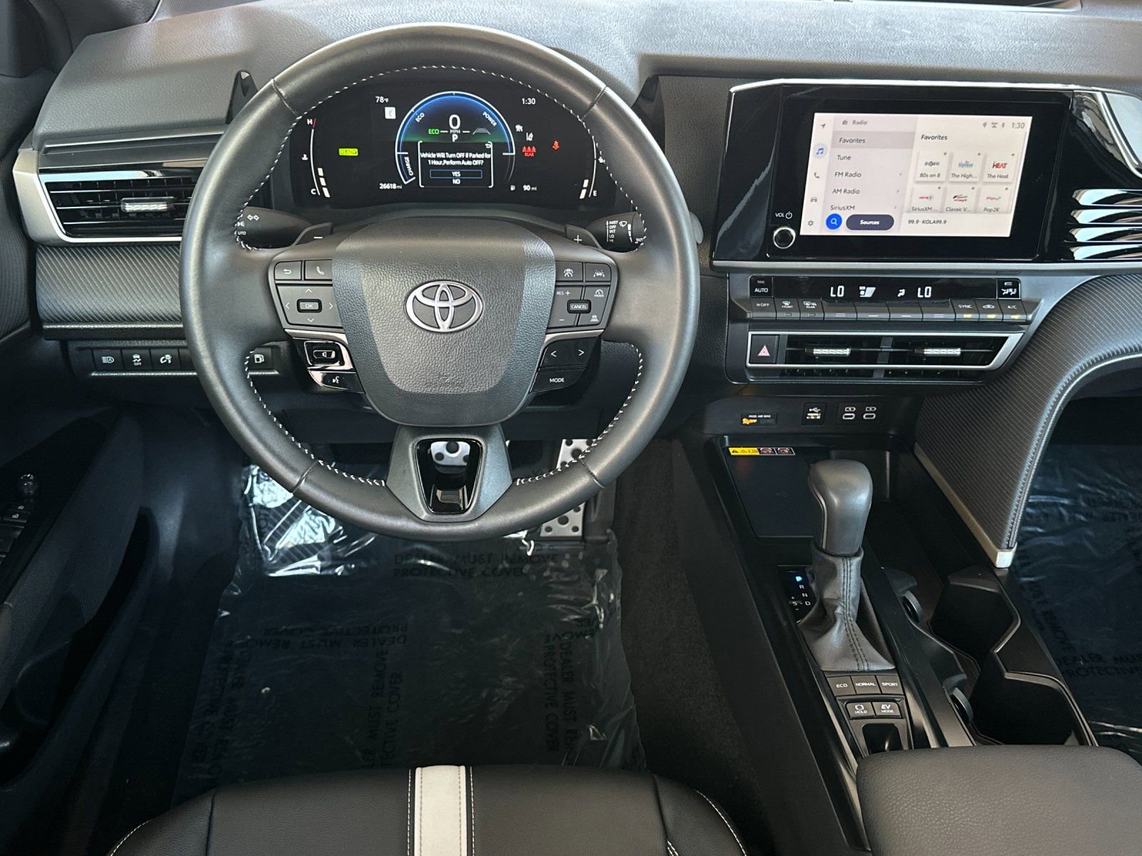 Used 2025 Toyota Camry SE FWD image 13