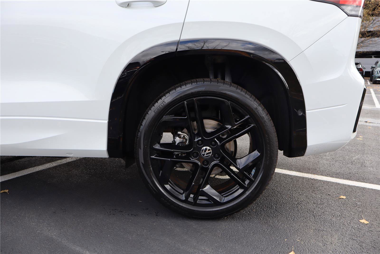 New 2026 Volkswagen Tiguan SE R-Line image 10