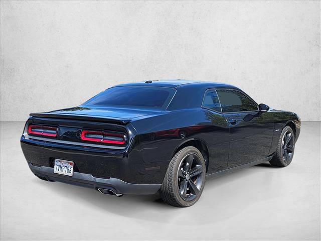 Used 2017 Dodge Challenger R/T RWD image 6