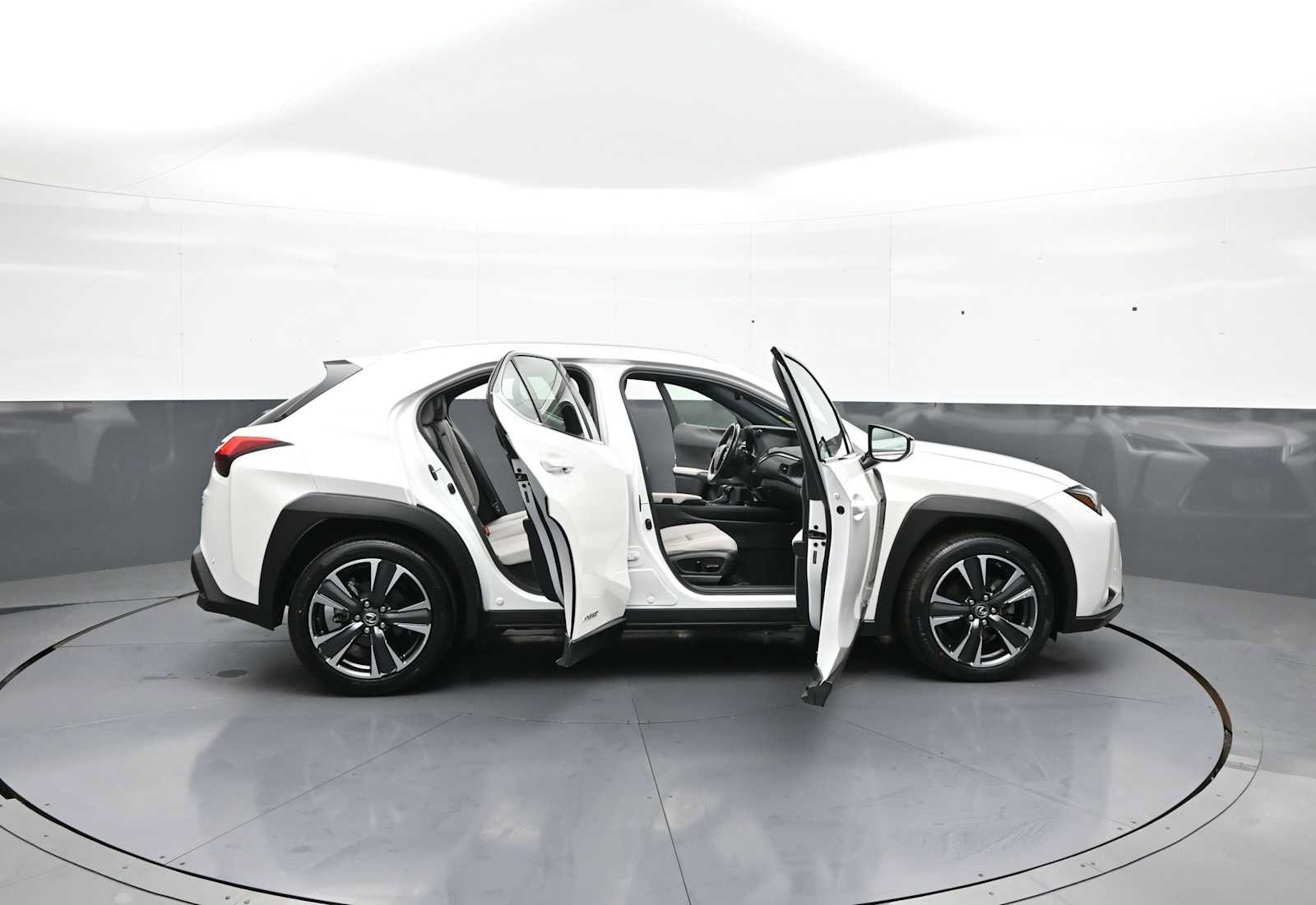 Used 2021 Lexus UX 250h w/ Premium Package AWD/4WD image 43