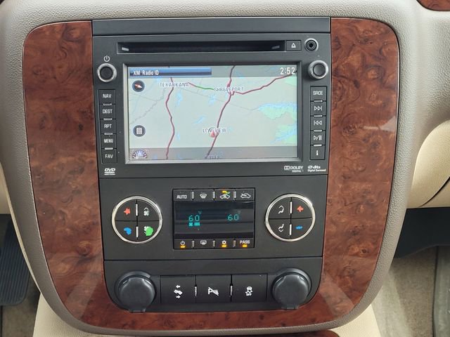 Used 2012 Chevrolet Avalanche LTZ RWD image 16