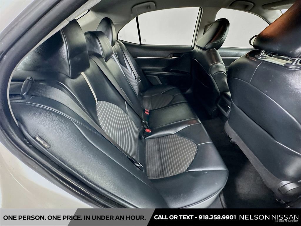 Used 2020 Toyota Camry SE FWD image 24