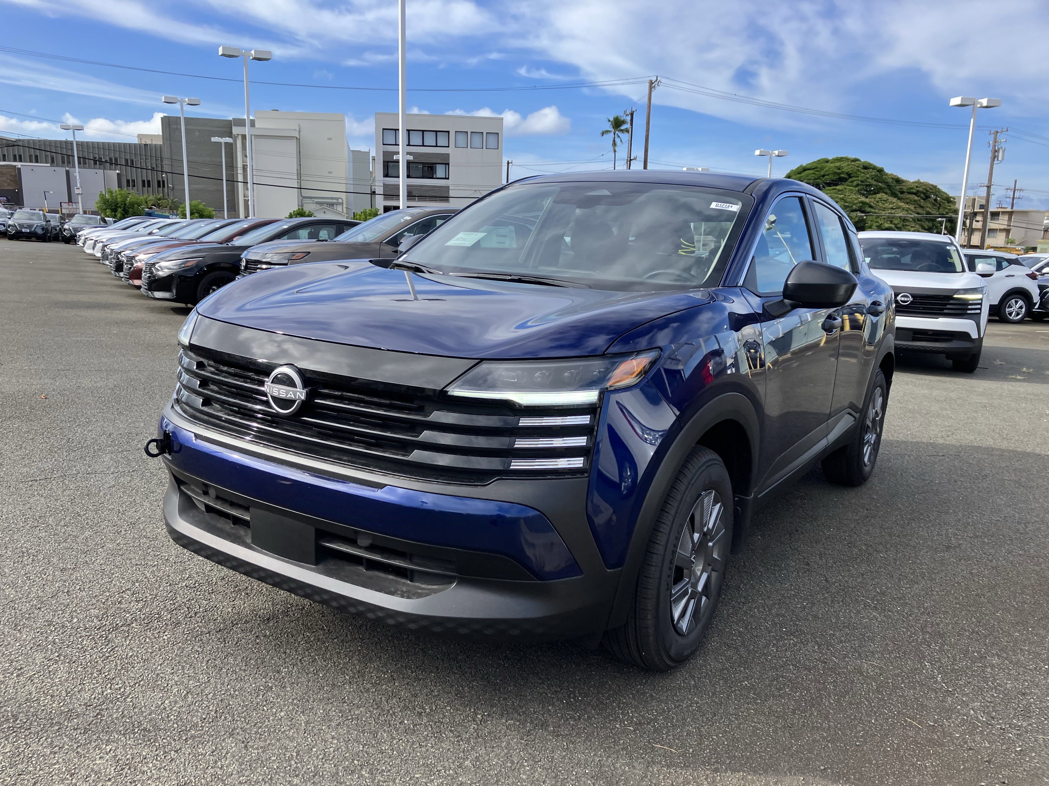 New 2025 Nissan Kicks S