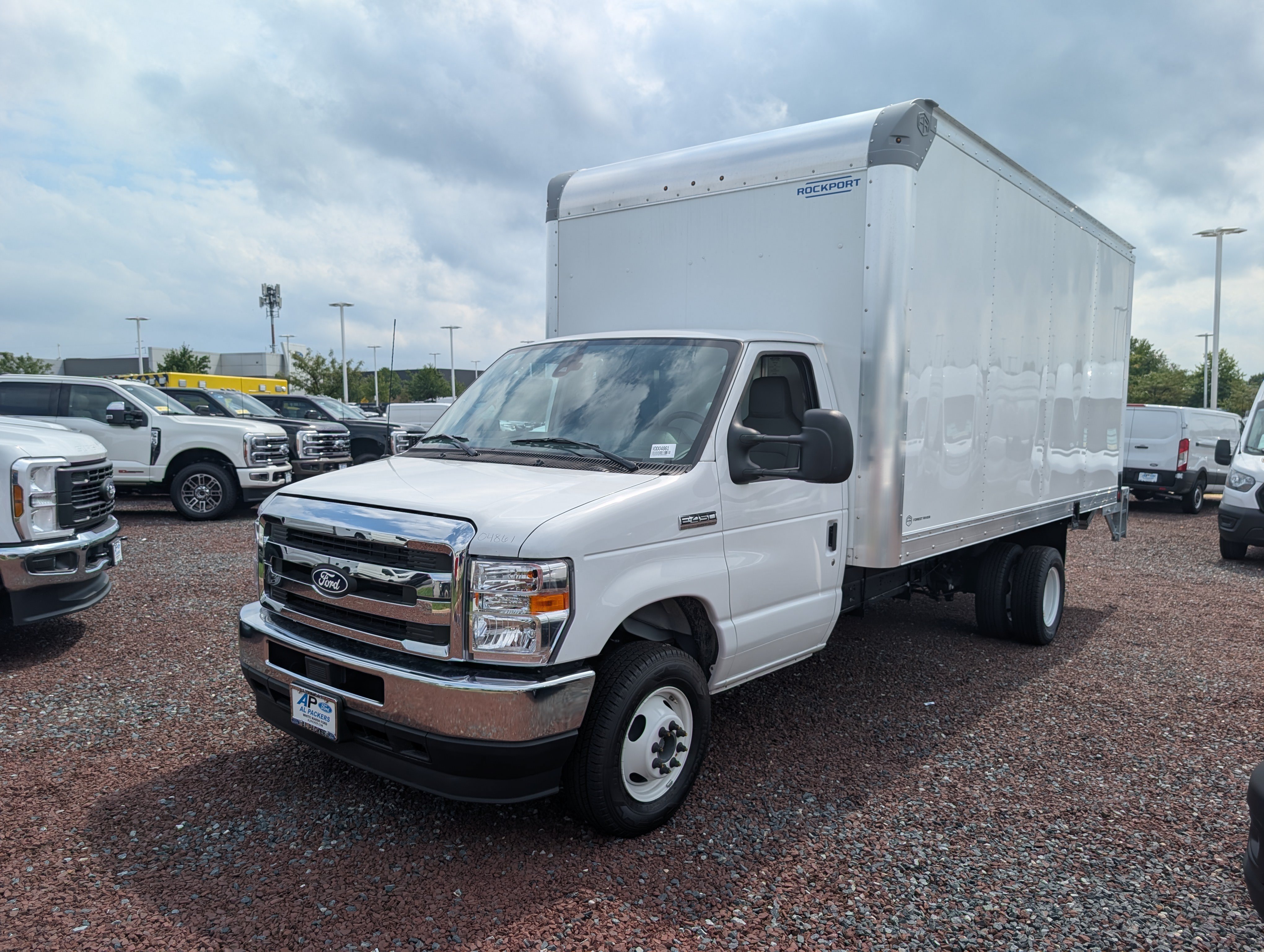 New 2027 Ford E-450 and Econoline 450 Super Duty w/ Power Equipment Group RWD image 4