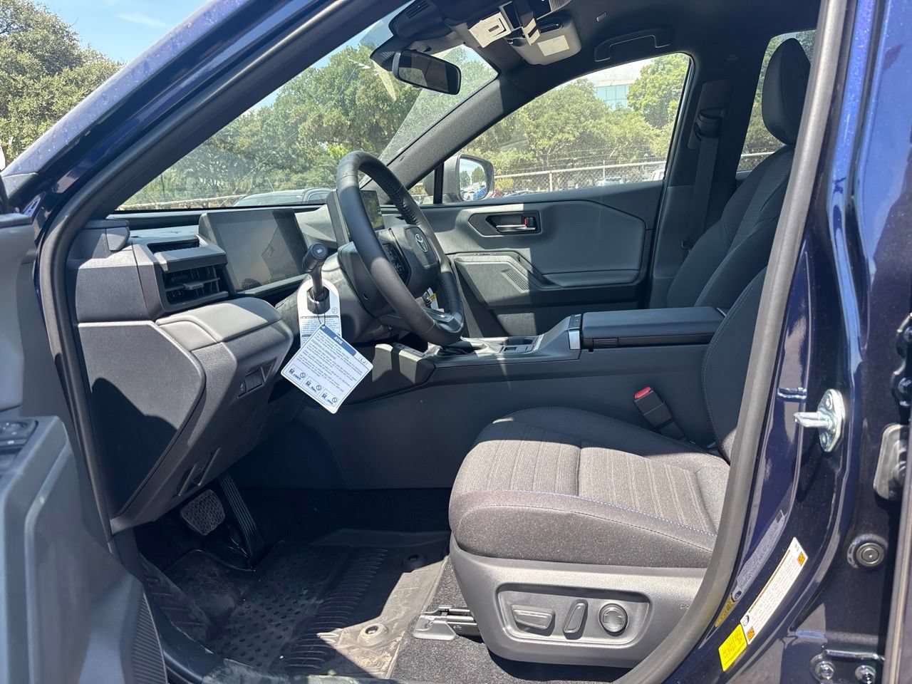 Used 2026 Toyota RAV4 SE AWD/4WD image 7
