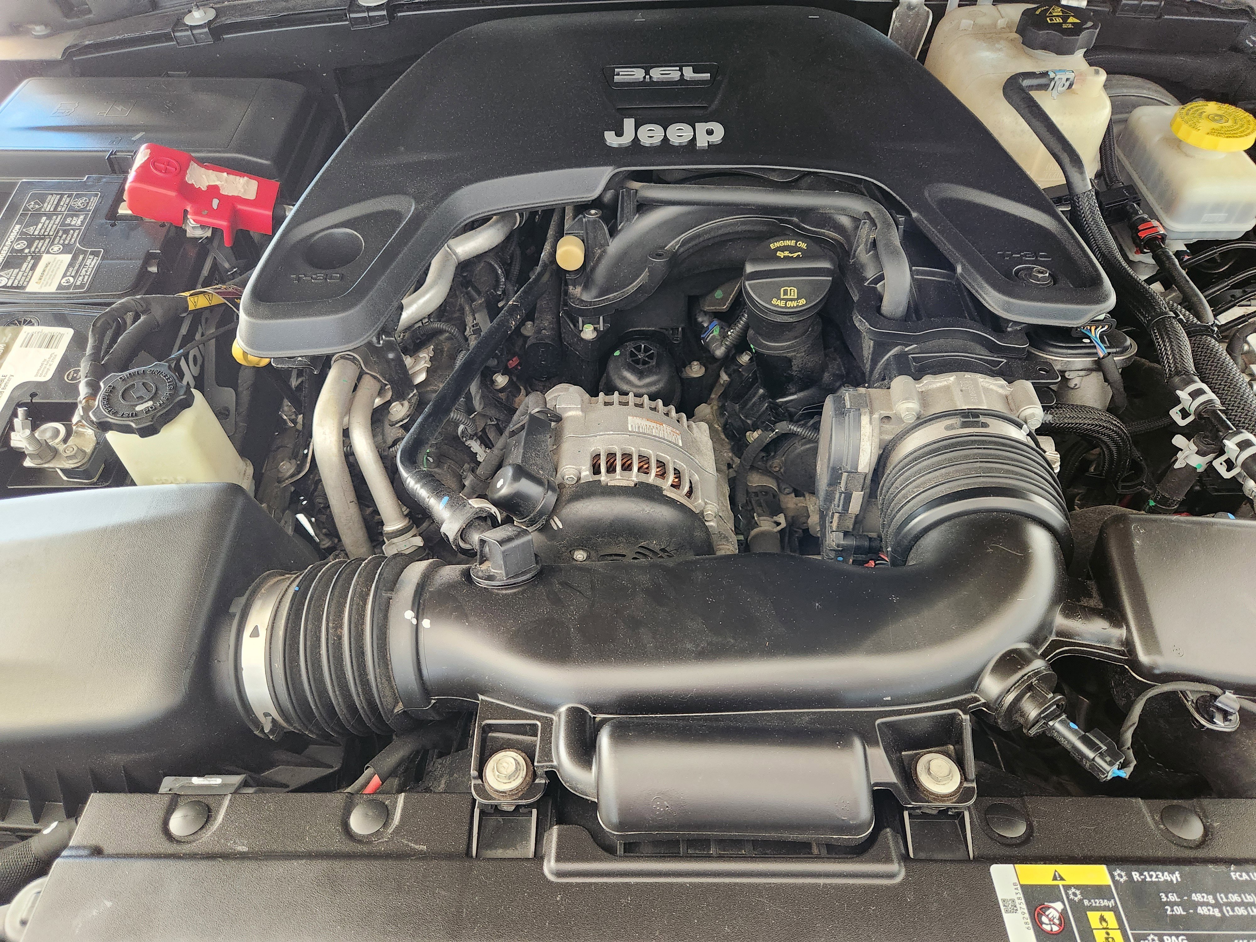 Used 2020 Jeep Wrangler Unlimited Sahara AWD/4WD image 34