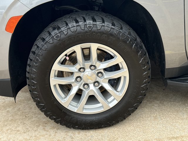 Used 2021 Chevrolet Suburban LS w/ Driver Alert Package image 15