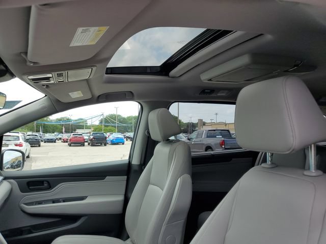 Certified 2018 Honda Odyssey Touring image 6