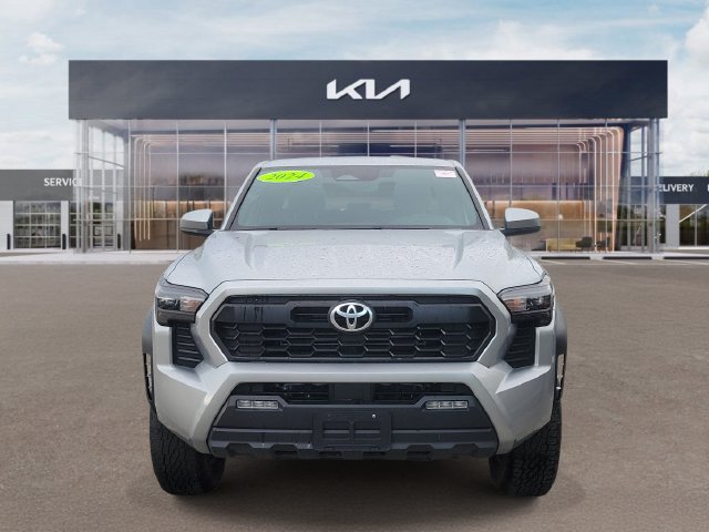 Used 2024 Toyota Tacoma TRD Off-Road AWD/4WD image 2