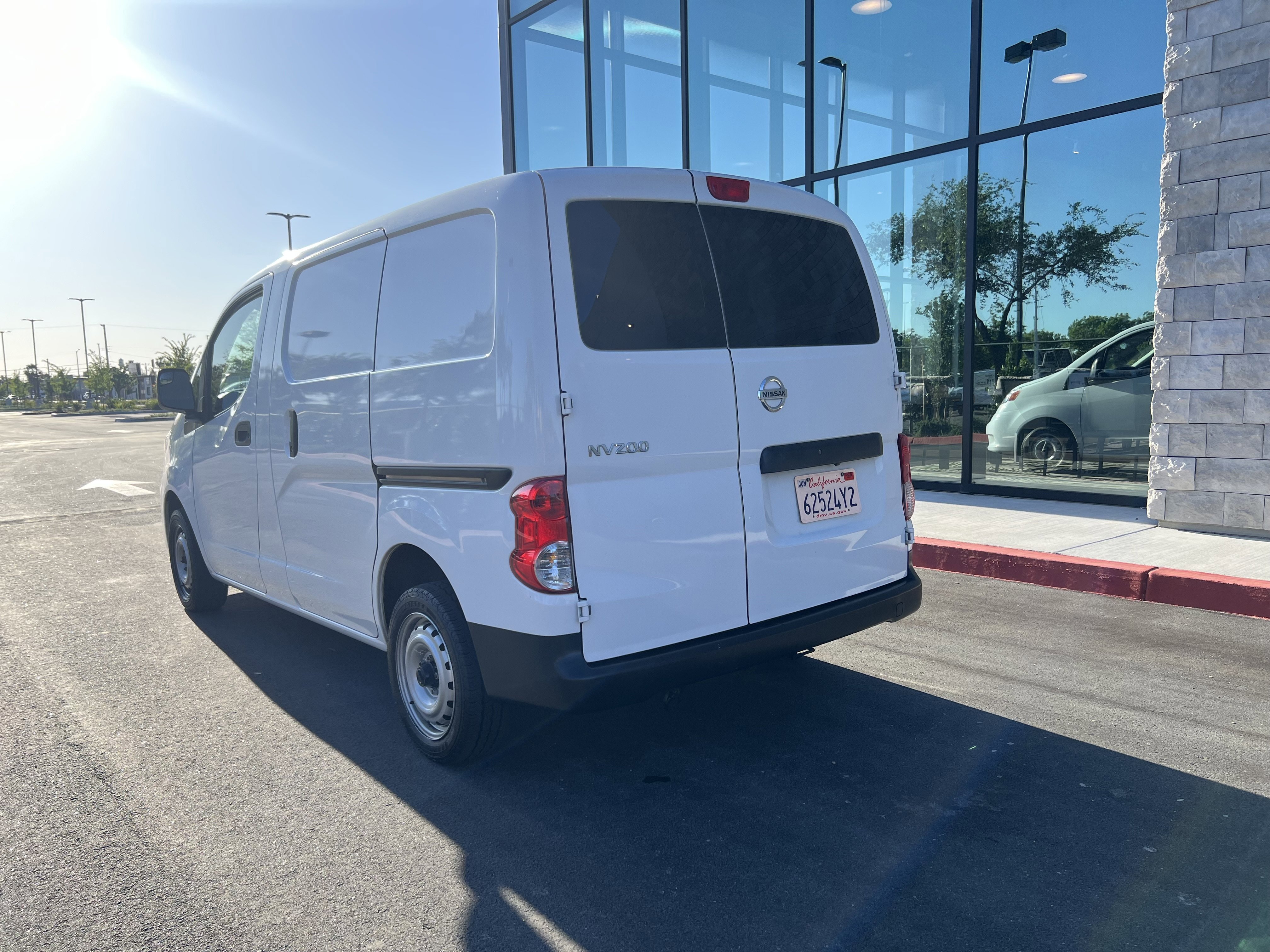 Used 2020 Nissan NV200 S w/ Back Door Glass Package FWD image 17