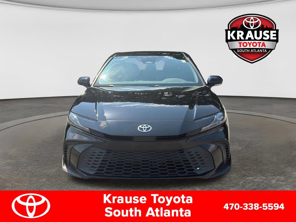 Used 2025 Toyota Camry SE w/ Convenience Package FWD image 2