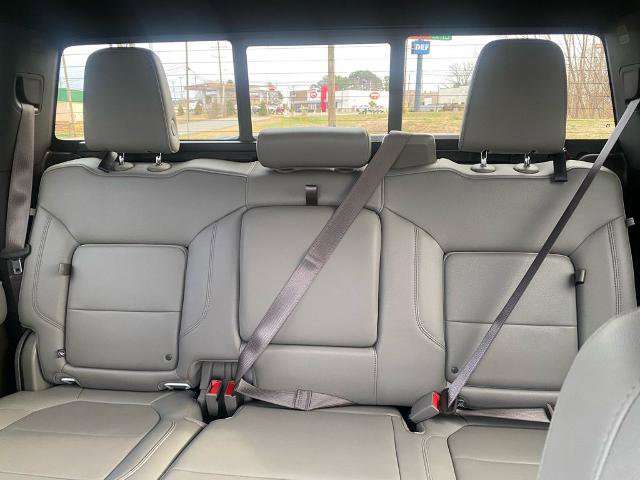 Used 2022 Chevrolet Silverado 2500 LTZ w/ LTZ Convenience Package AWD/4WD image 27