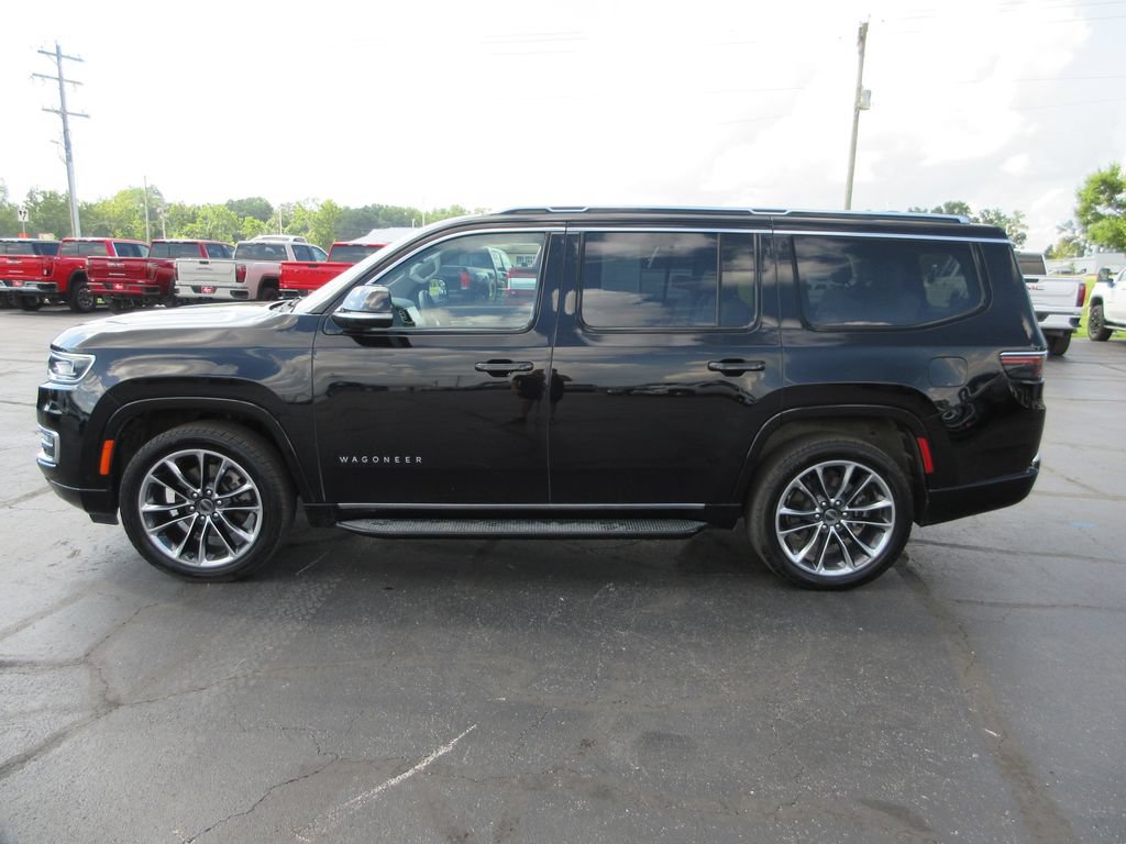 Used 2023 Jeep Wagoneer Series II w/ Premium Group I AWD/4WD image 10
