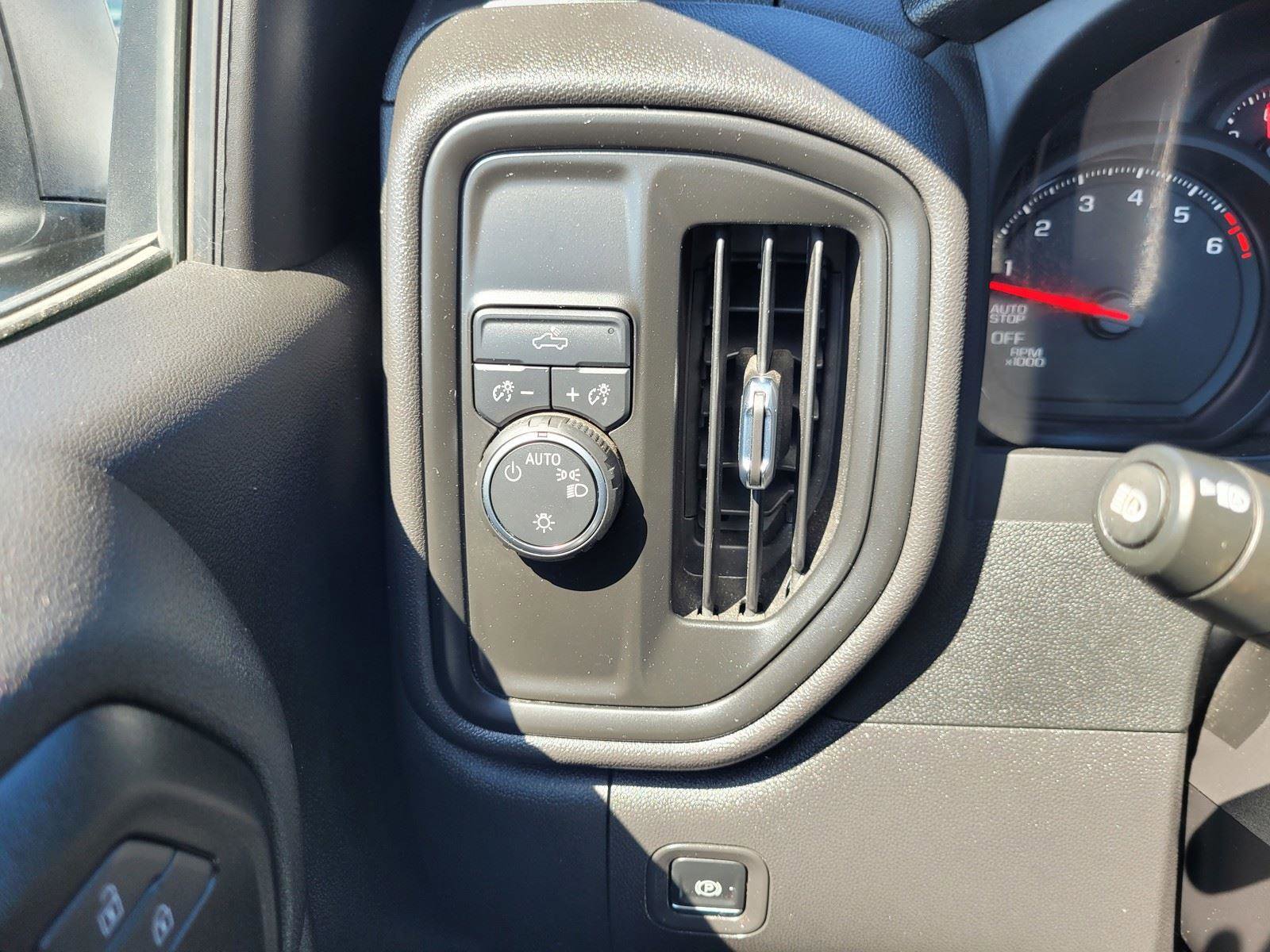 Used 2025 Chevrolet Silverado 1500 W/T RWD image 29