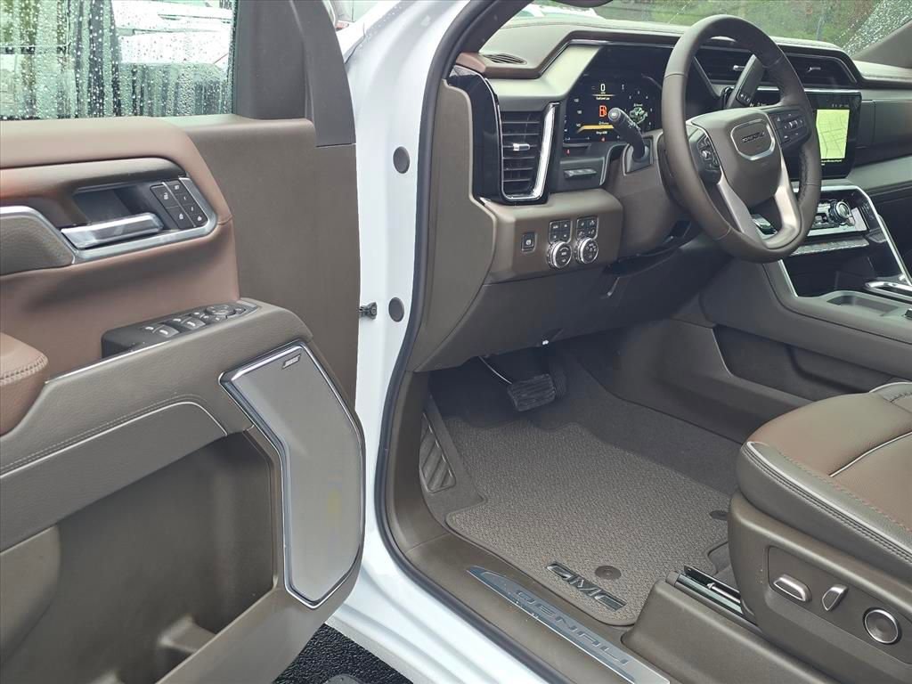 New 2026 GMC Sierra 2500 Denali w/ Denali Reserve Package image 4
