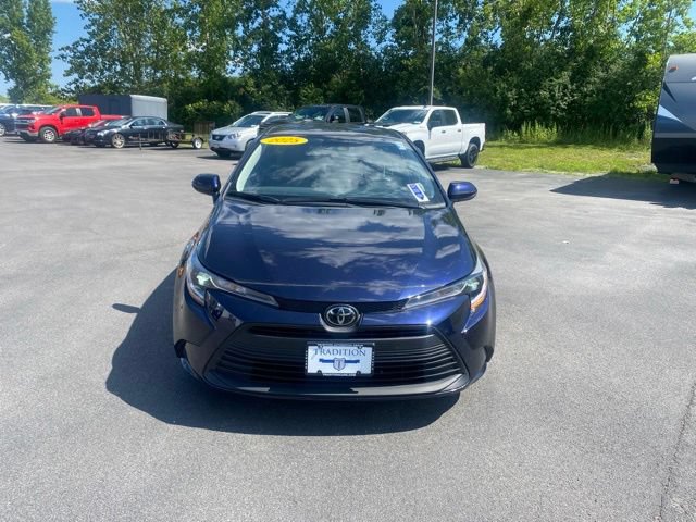 Used 2025 Toyota Corolla LE w/ Convenience Package FWD image 18