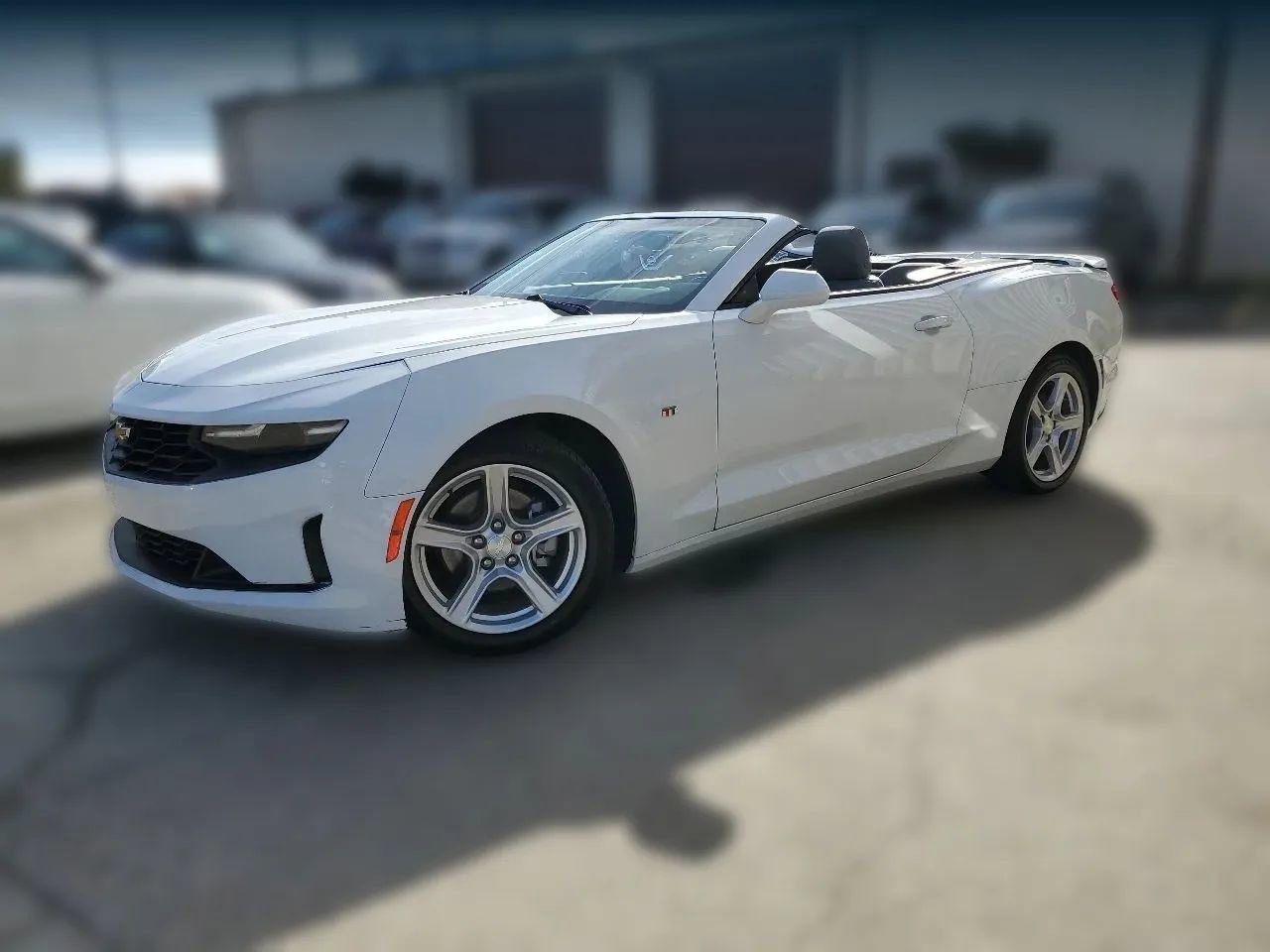 Used 2020 Chevrolet Camaro LT RWD image 4