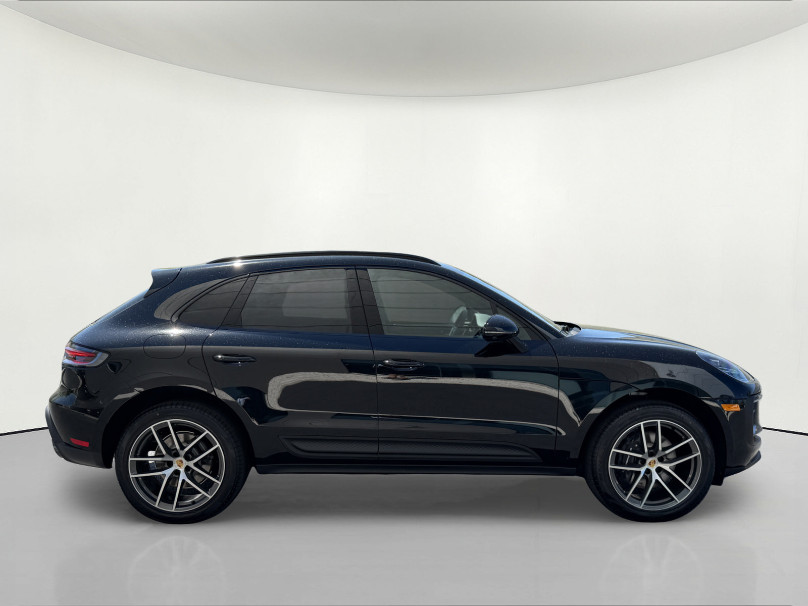 New 2026 Porsche Macan AWD/4WD image 7