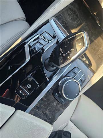 Used 2021 BMW M550i xDrive w/ Premium Package image 11