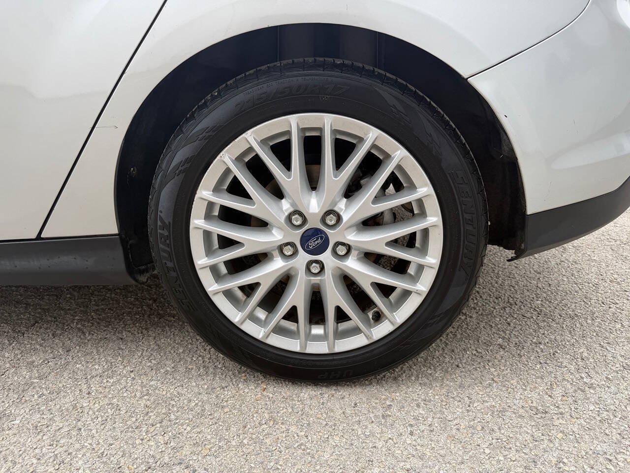 Used 2013 Ford Focus Titanium FWD image 30