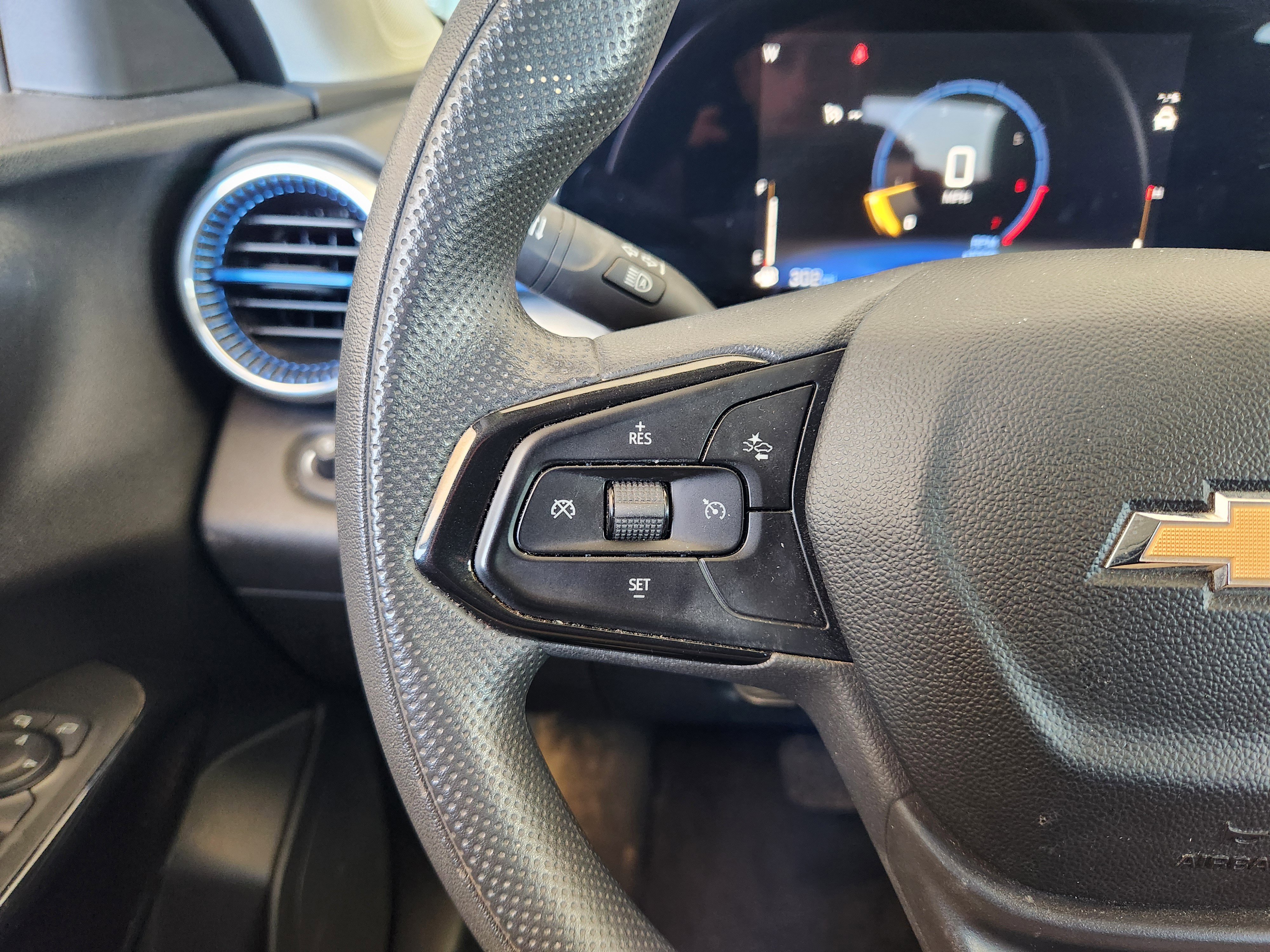 Certified 2024 Chevrolet Trax LT image 28