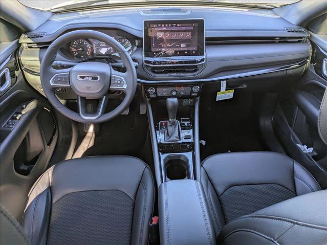 New 2026 Jeep Compass Latitude image 9