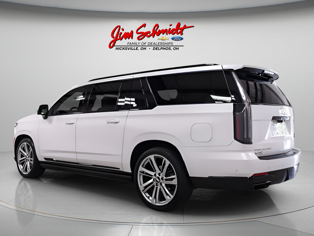 Used 2025 Cadillac Escalade ESV Sport Platinum AWD/4WD image 4