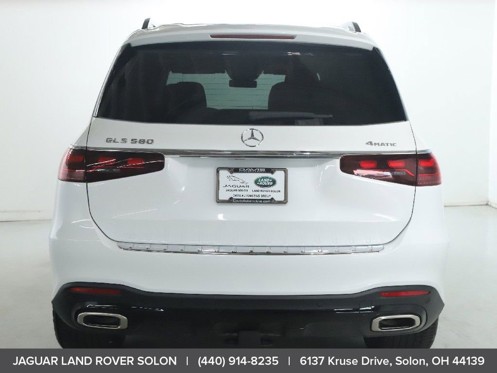 Used 2024 Mercedes-Benz GLS 580 4MATIC image 7