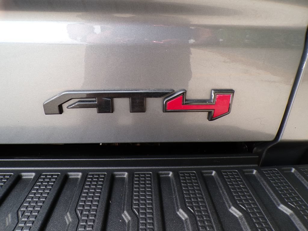 Used 2022 GMC Sierra 1500 AT4 w/ AT4 Premium Package AWD/4WD image 16