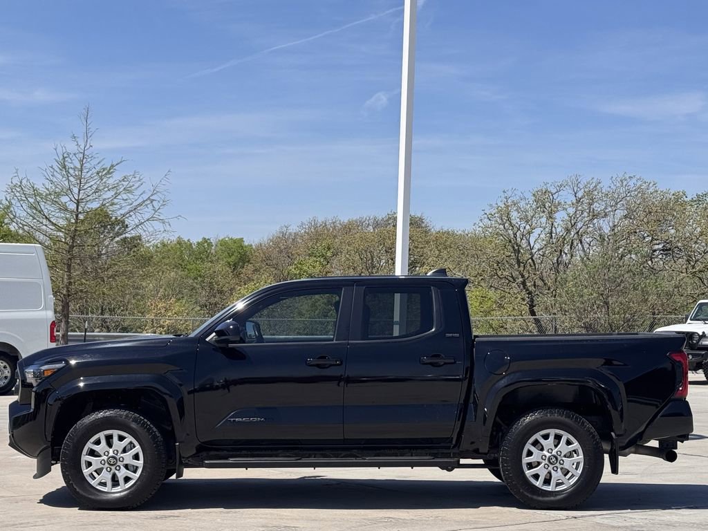 Used 2024 Toyota Tacoma SR5 AWD/4WD image 3