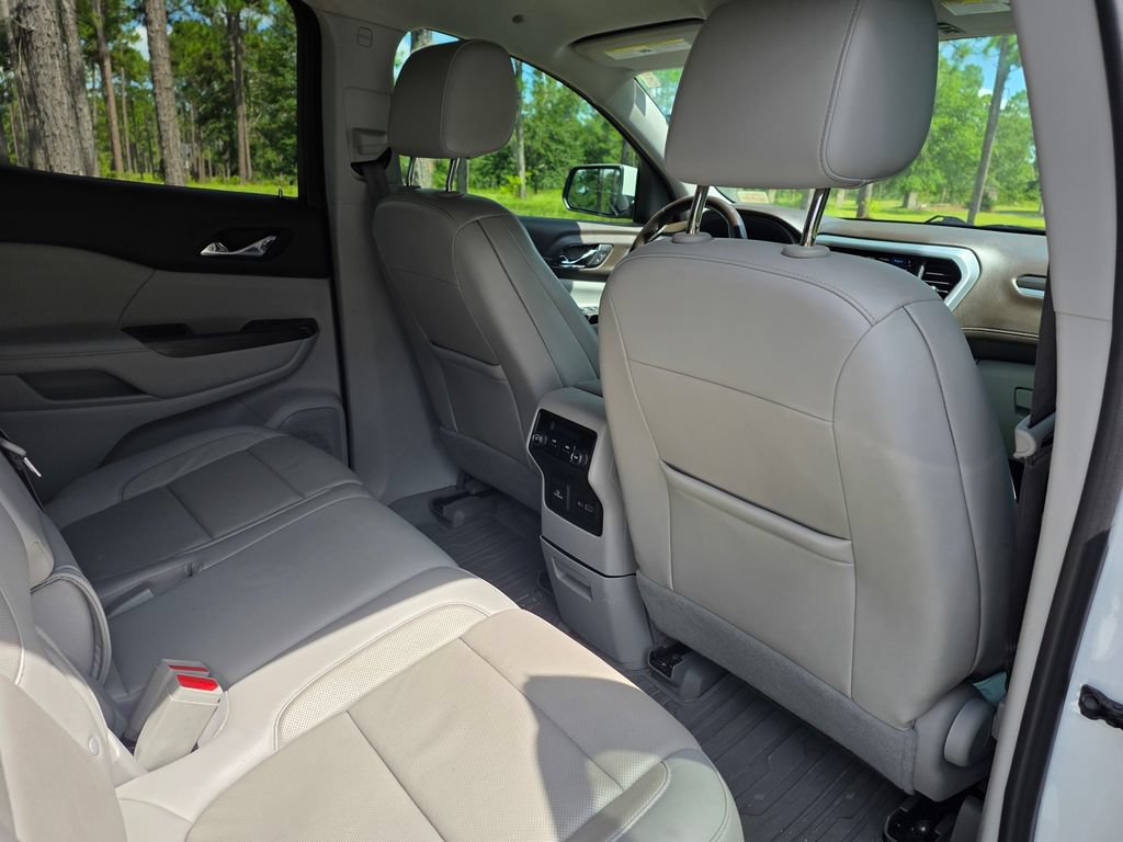 Used 2020 GMC Acadia SLT w/ Trailering Package FWD image 21