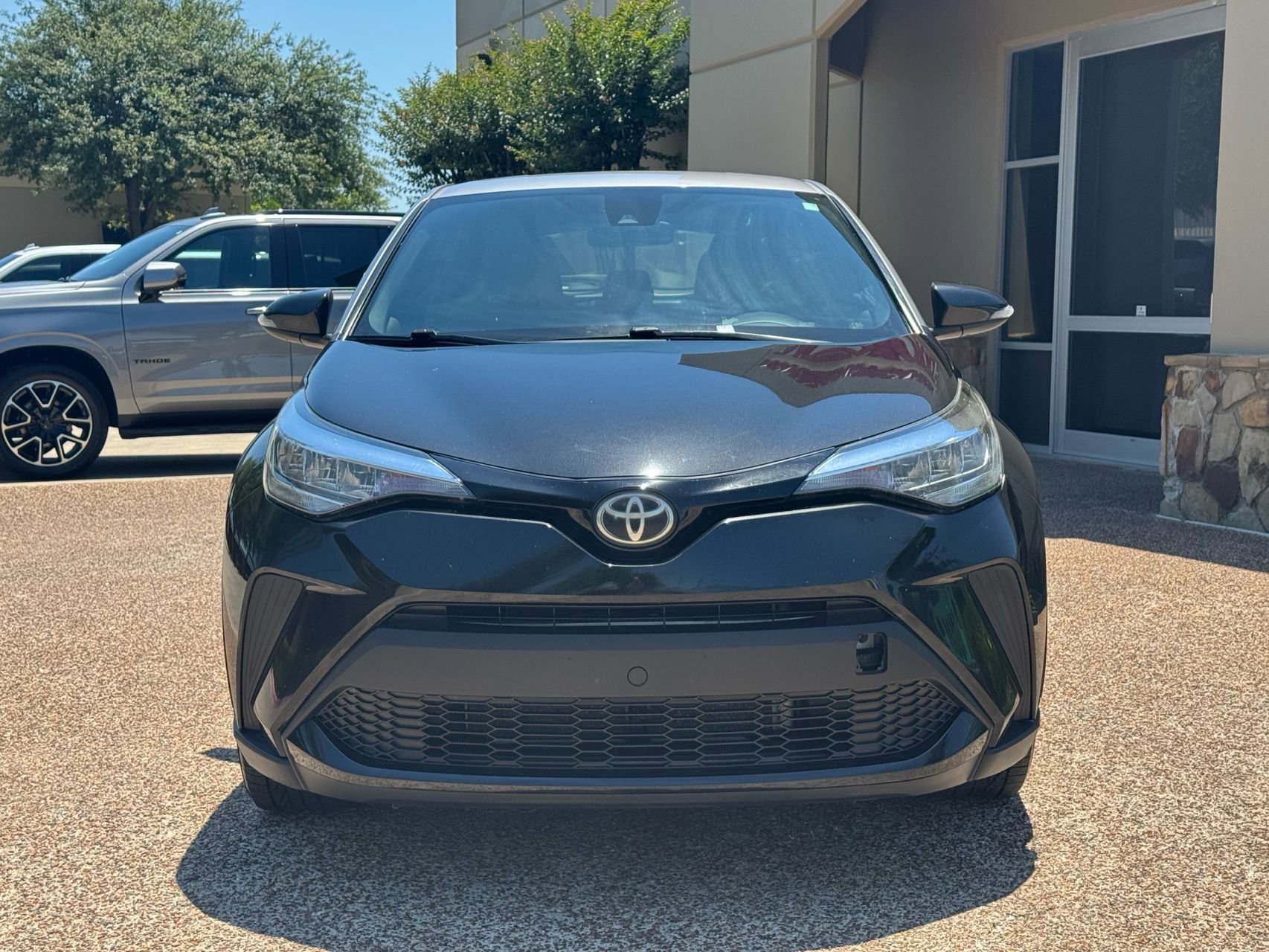 Used 2020 Toyota C-HR XLE FWD image 5