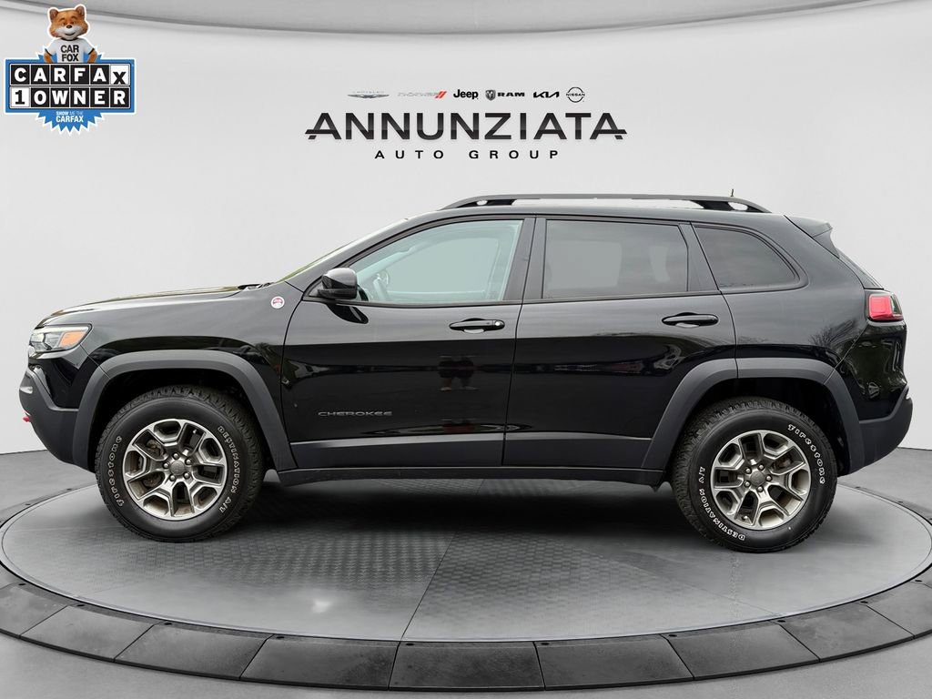 Used 2022 Jeep Cherokee Trailhawk w/ Comfort/Convenience Group AWD/4WD image 2