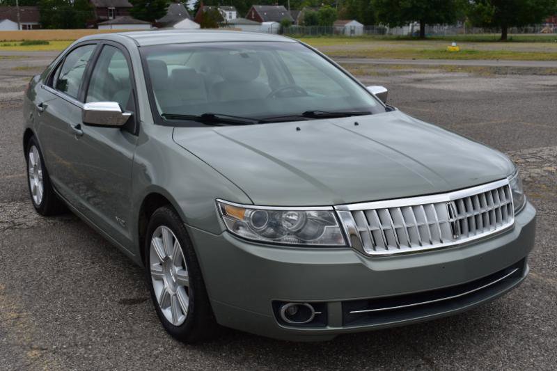 Used 2009 Lincoln MKZ image 2