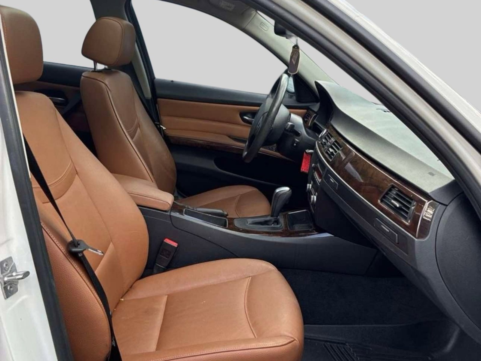 Used 2011 BMW 328i xDrive Sedan AWD/4WD image 4