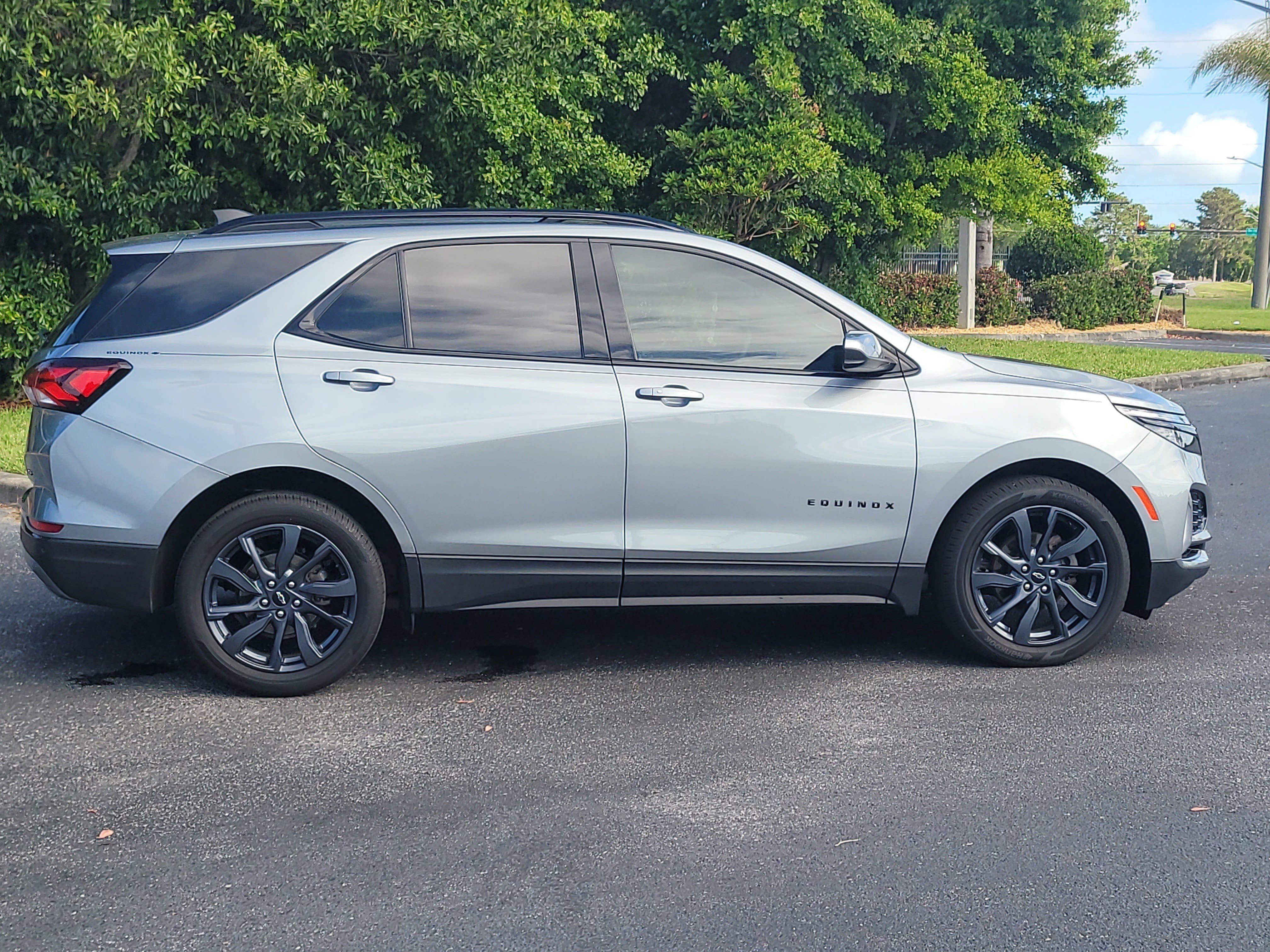 Used 2024 Chevrolet Equinox RS FWD image 8