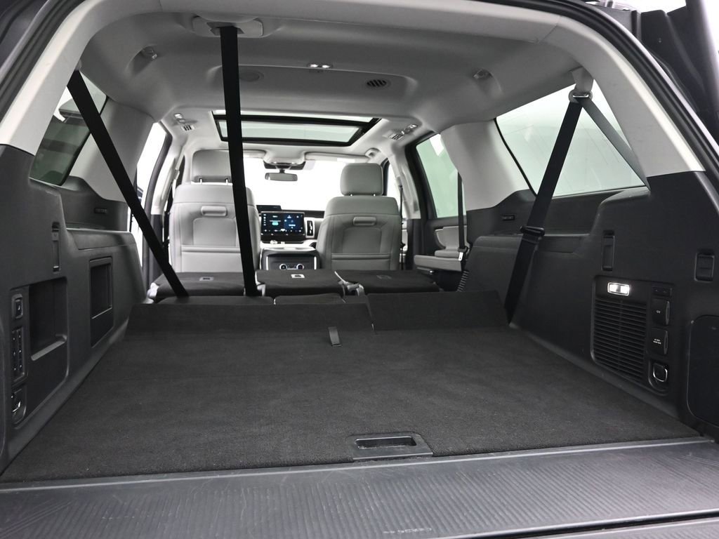 Used 2025 Ford Expedition Max Active image 26