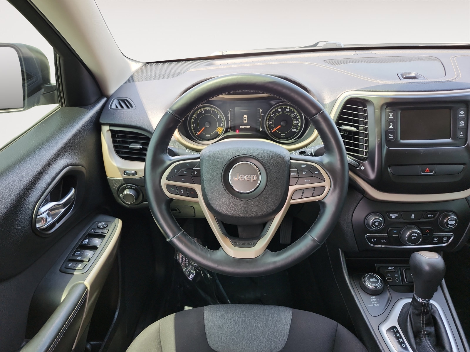 Used 2018 Jeep Cherokee Sport AWD/4WD image 16