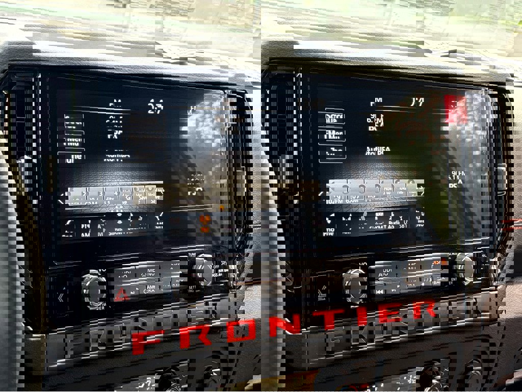 New 2025 Nissan Frontier PRO-4X w/ Black Accent Package image 7