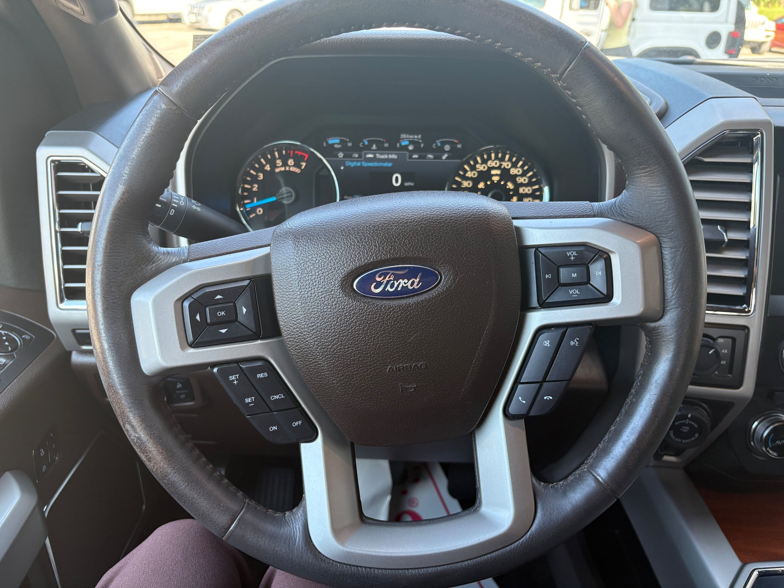 Used 2016 Ford F150 King Ranch w/ Equipment Group 601A Luxury AWD/4WD image 16