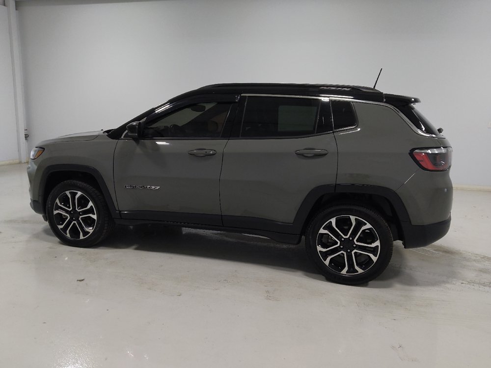 Used 2023 Jeep Compass Limited AWD/4WD image 3