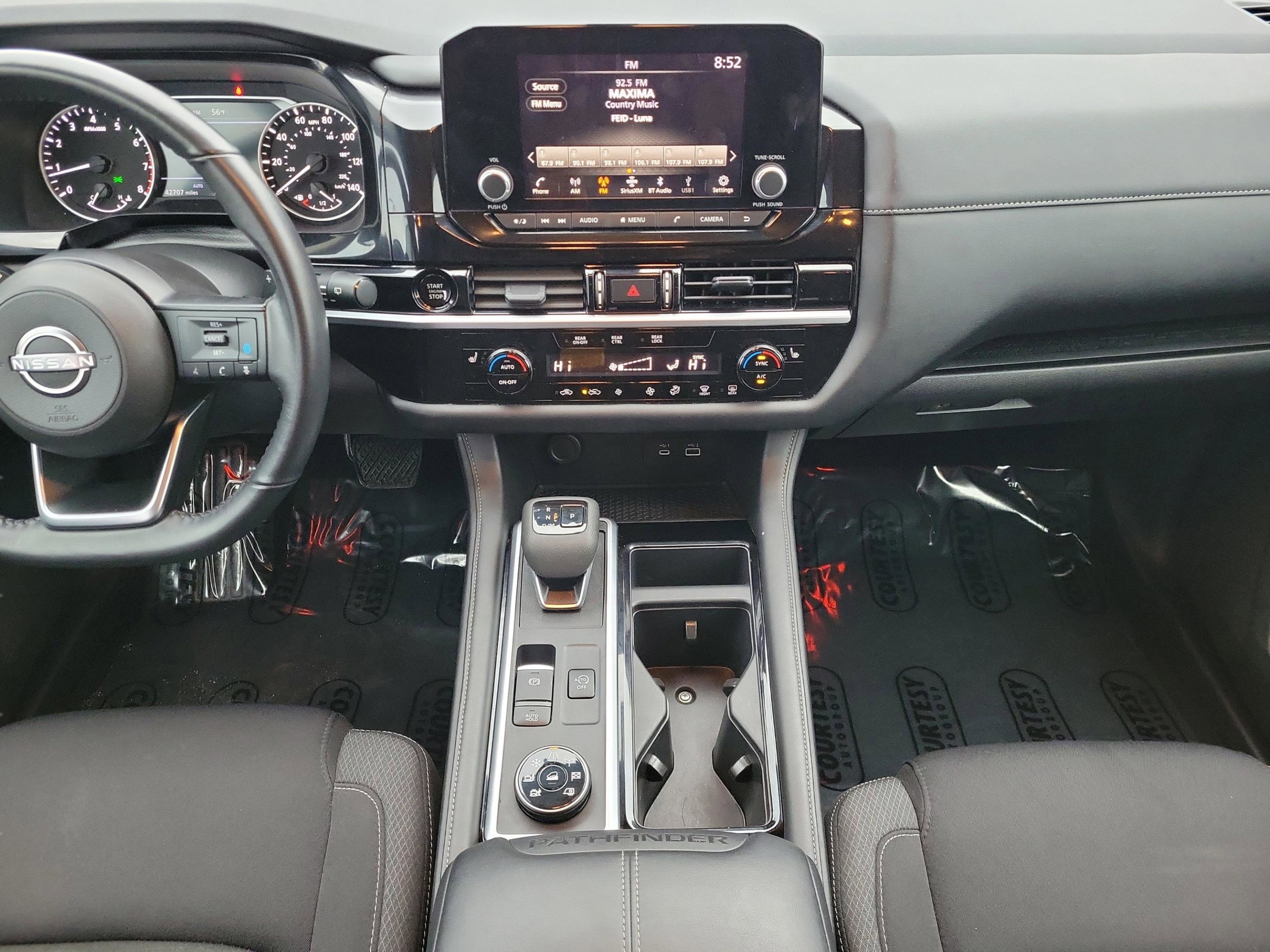 Certified 2025 Nissan Pathfinder SV image 20