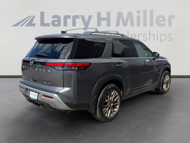 Used 2022 Nissan Pathfinder SL w/ SL Premium Package AWD/4WD image 5