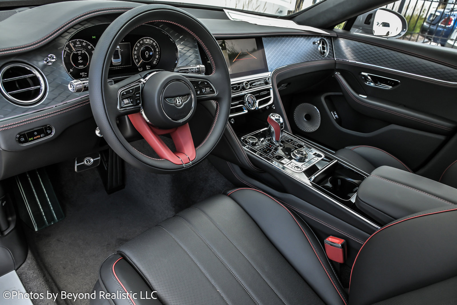 New 2025 Bentley Flying Spur Plug-In Hybrid image 24