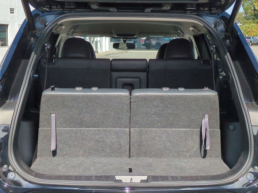 Used 2024 Mitsubishi Outlander SE image 14