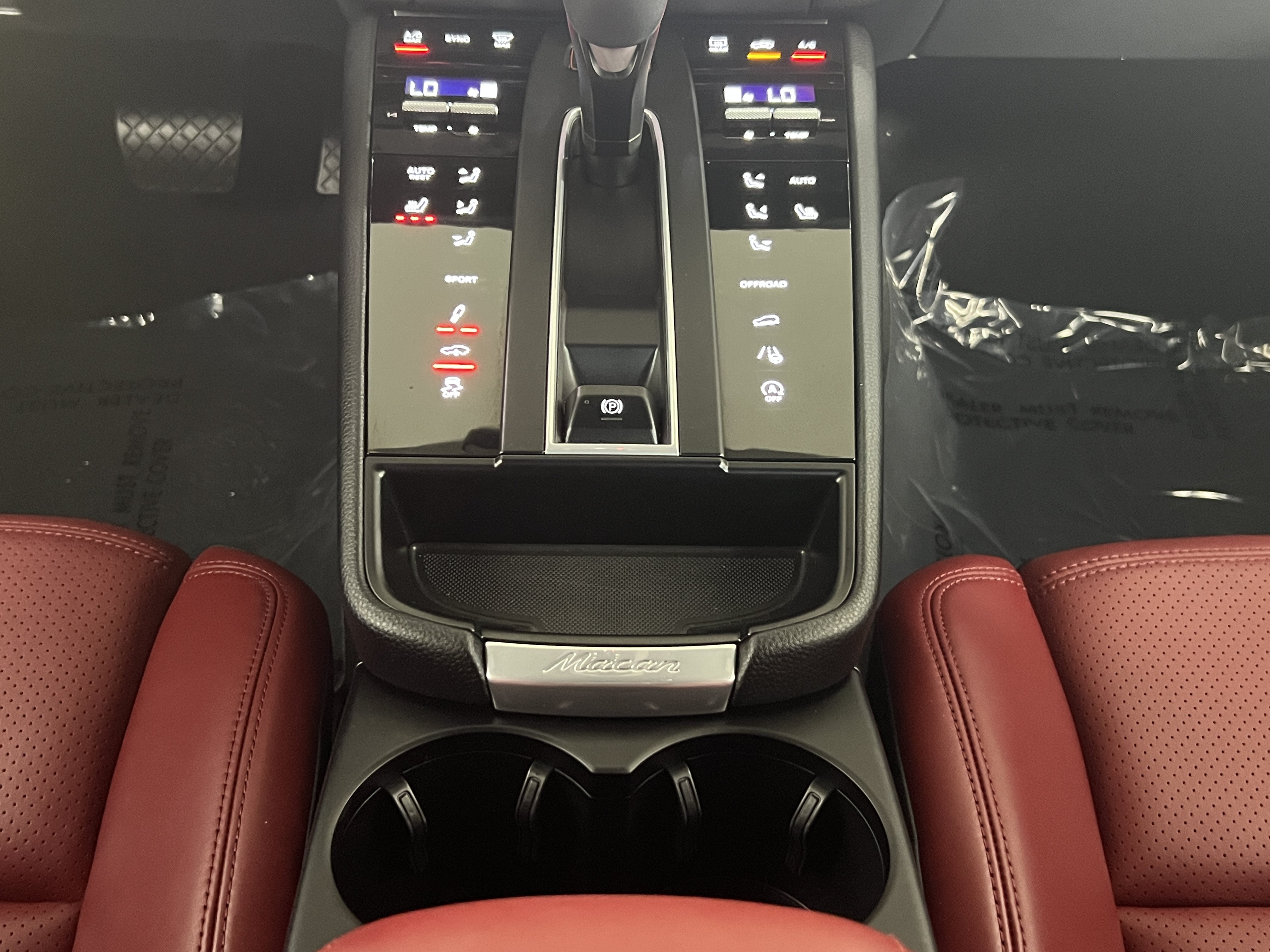 Certified 2025 Porsche Macan S AWD/4WD image 20